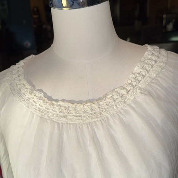 100% silk cream fully lined blouse- great neckline & shape - Picture 6 of 7